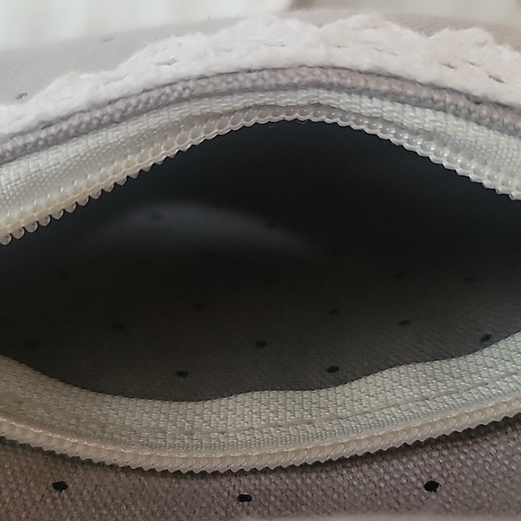 MyGreen Cute purse color gray with tan strap. - Picture 3 of 5